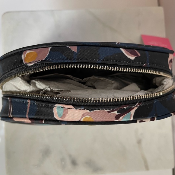 NWT Kate Spade dawn paper rose medium dome cosmetic case - Picture 8 of 8